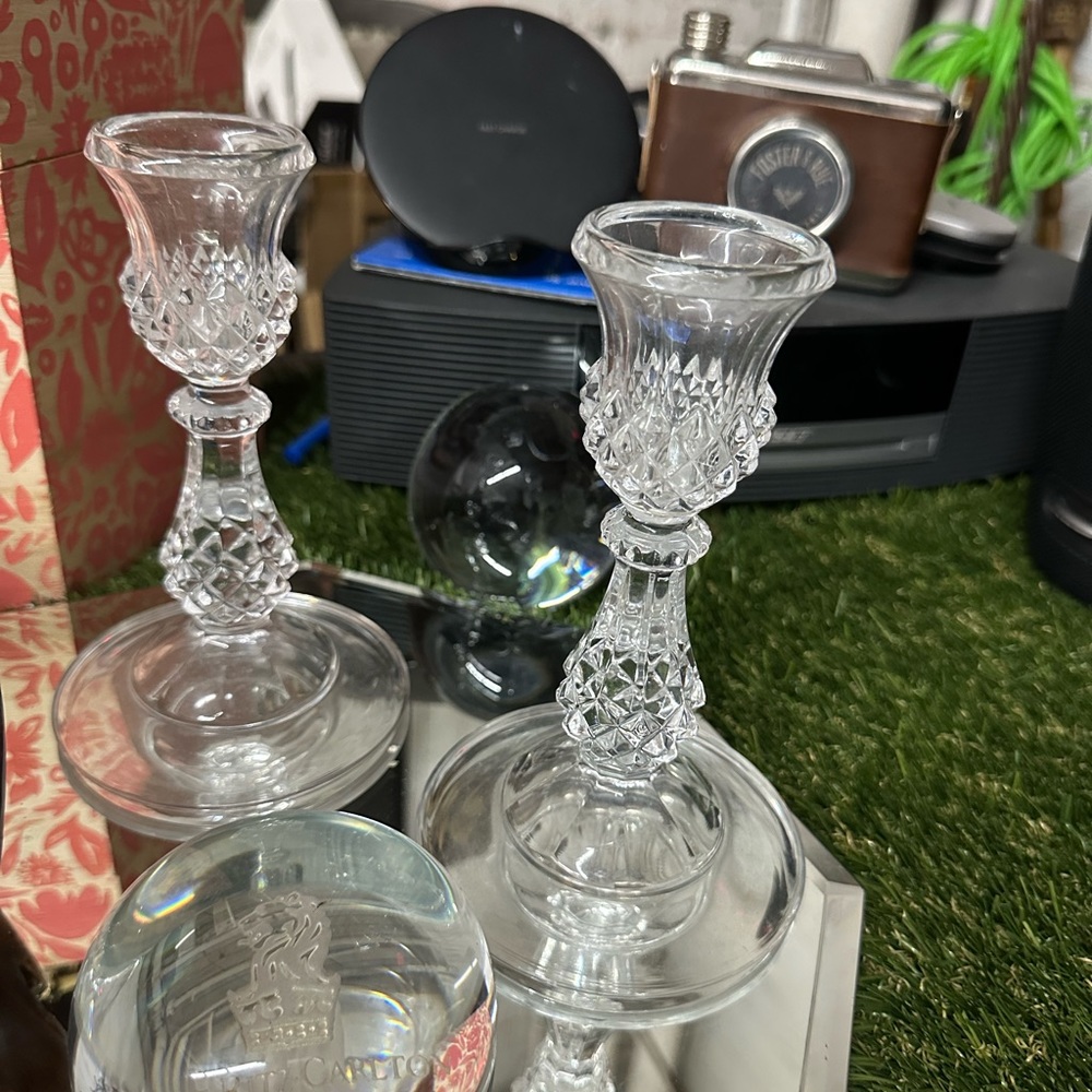 2 Longchamp (Clear)
by CRISTAL D'ARQUES-DURAND